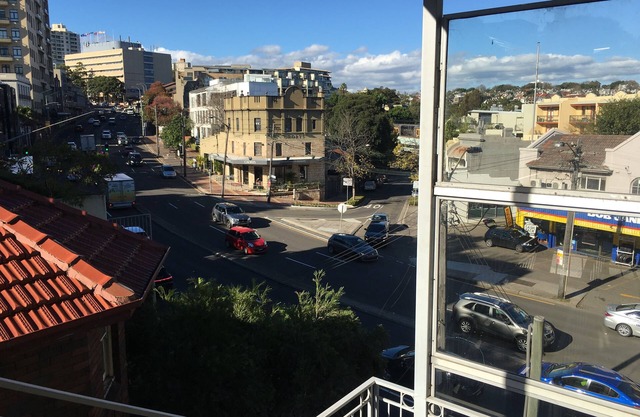 Edgecliff Lodge Motel