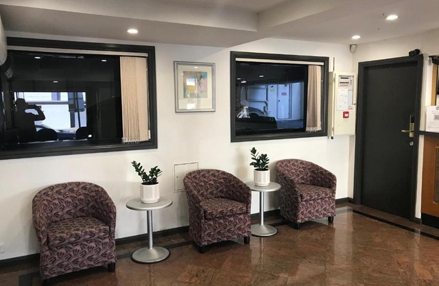 Edgecliff Lodge Motel