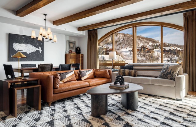 Edgemont 2506 - Ski-In/Out Luxury - 2BR/2BA w/ Fireplaces, Hot Tubs & Fire Pit