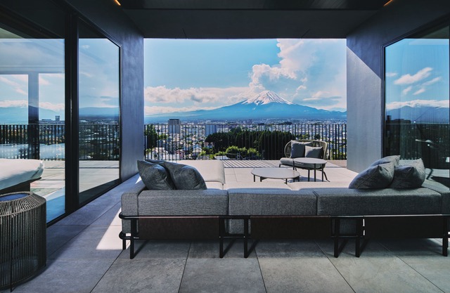 edit x seven FUJI GOTEMBA