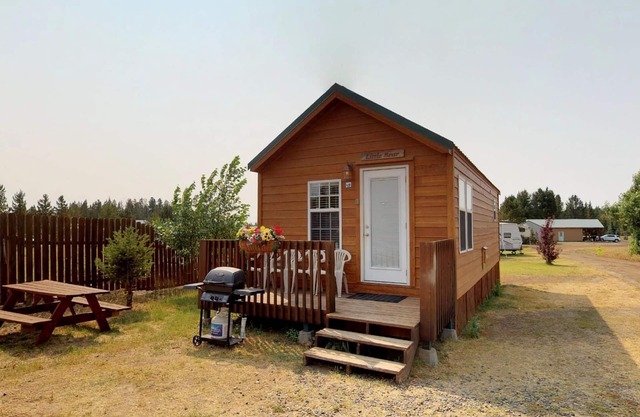 🚛LIMINATION GRATUITE DES DÉCHETS-📡LIBRE WIFI-TV / DVD-BBQ🔥 GRILL-YELLOWSTONE LITTLE BEAR🐻