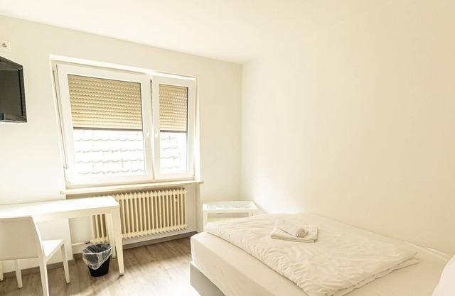 Einzelzimmer mit Großem Bett - Zi. 3 - Gasthof Schrenker