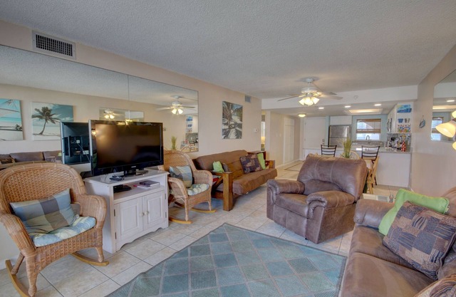 2BR / 2BA - Belle vue sur le golfe et la piscine