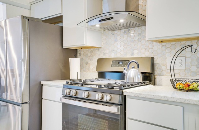 El Paso Vacation Rental: 4 Mi to Downtown!