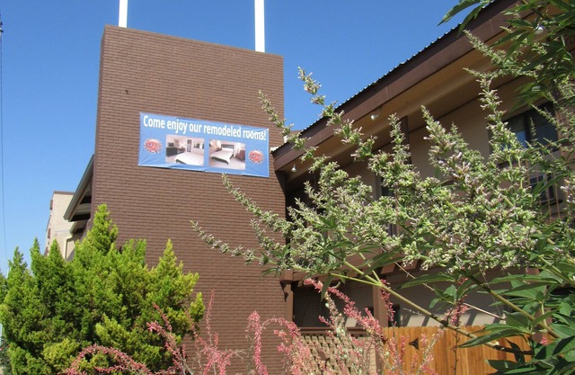 El Patio Inn