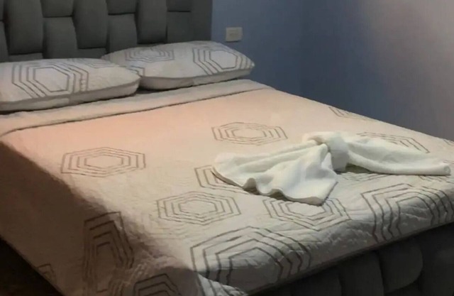 El Reposo Real/ Cozy Room with Private Bathroom.