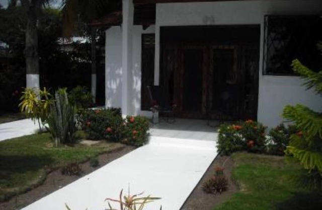 El Roble: Directement sur la plage de Puntarenas