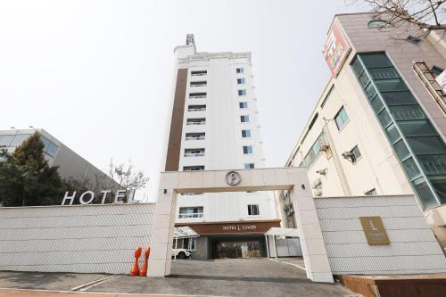 El Tower Hotel
