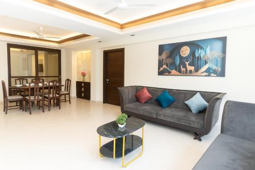 Elan Royale by JadeCaps-Nr Birla Mandir-AC-Wi-Fi