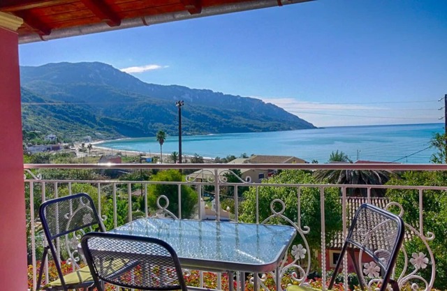 Eleana apartment 8 floor - with sea view, direct beach location in Agios Georgios Pagi