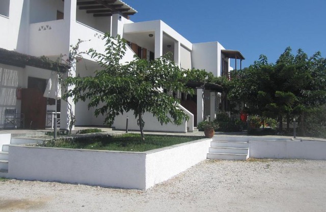 Eleana Studios