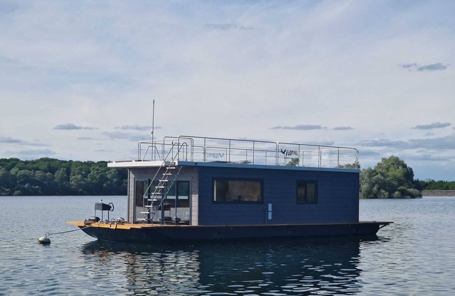 Electric panoramic boat, sail on the Lac du Der without a permit Giffaumont
