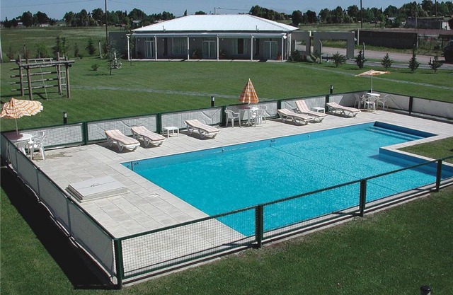Elegance Hotel
