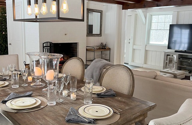 Elegance Meets Rustic Charm: Vermont 3-Bed Retreat