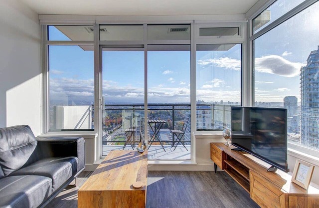 Elegant 1BR Apt with GYM near Crystal Mall