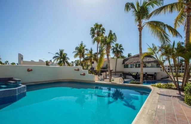 Elegant 2BR Condo for Friends