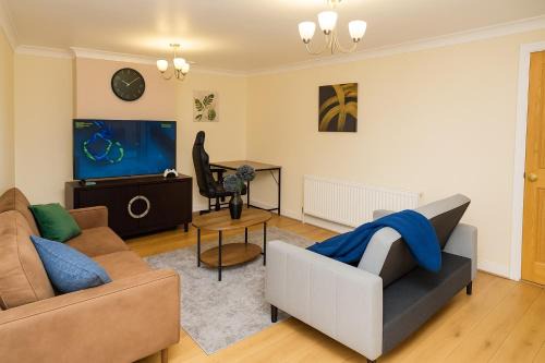Elegant 3-Bedroom, Free parking, Garden, Pet Friendly, superfast Wi-Fi!