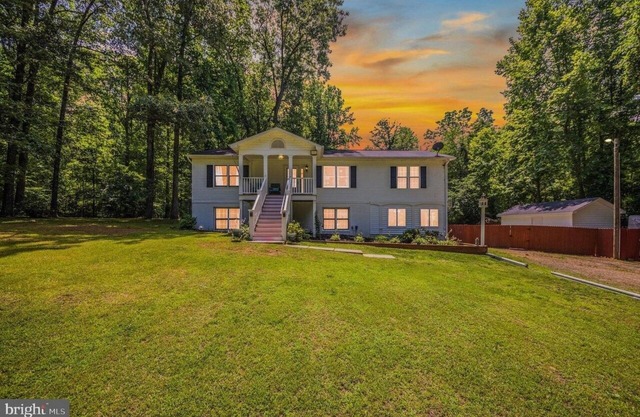 Elegant 3-Bedroom Retreat with Wi-Fi & Peaceful Outdoor Space in Spotsylvania