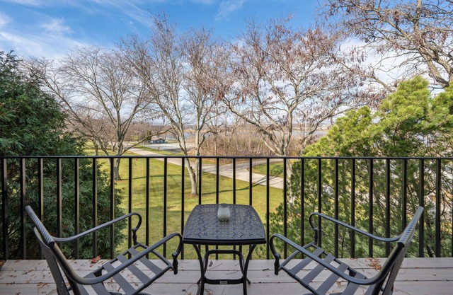 Elegant 4-Season Lake Geneva Condo w/ Fireplace!