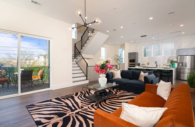Luxe Finish|Spacious 4Story|Chef's Kitchen|Rooftop