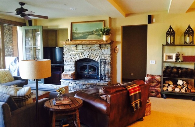 Open Plan élégant et luxueux à The Lodges in Snowcreek
