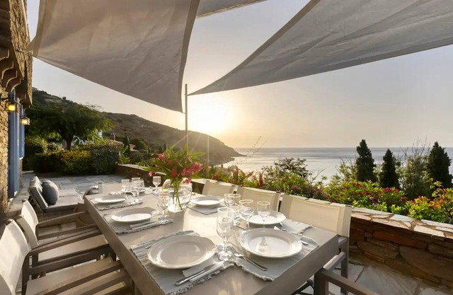 Elegant Andros Beach House | Villa Stenies thalassino | Beautiful SeaViews | Piso Gyalia Beach