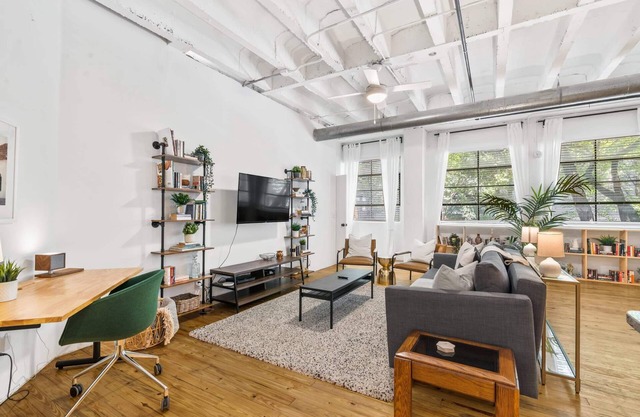 Elegant Apartment near Emory!