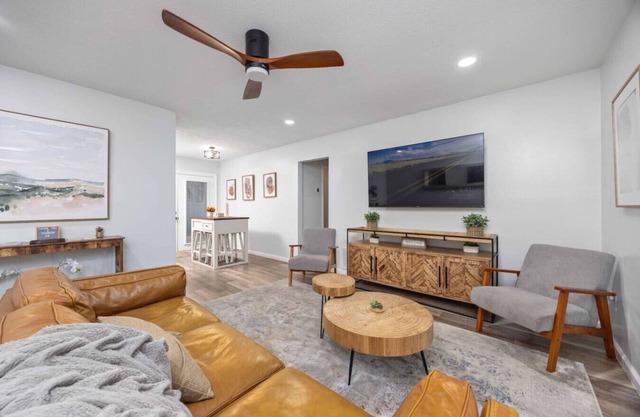 Elegant APT/ 8mi to FT Moore/ walk to Lakebottom