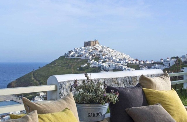 Elegant Astypalaia Villa | Villa Bianca | 3 Bedrooms | Hot Tub & Beautiful Sea Views | Chora