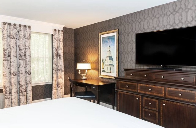 Elegant Boutique Hotel Near Maryland State House - Short Walk