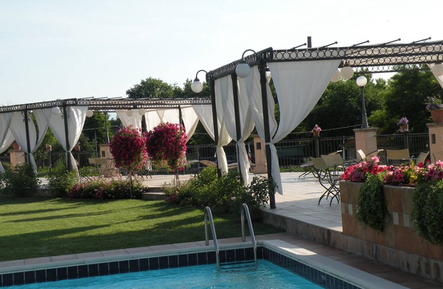 Appartement dans résidence de campagne avec piscine