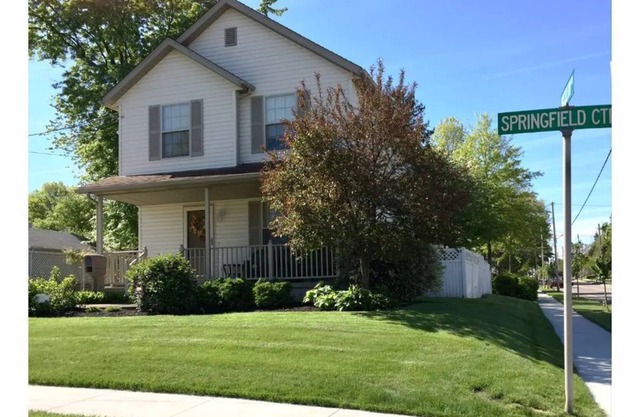 Elegant Ellet Living