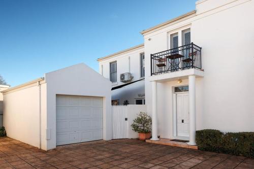 Elegant Englehardt Villa