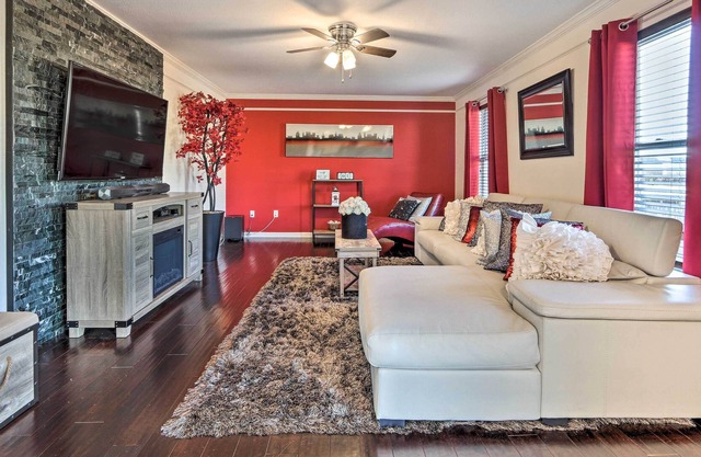 Elegant Home w/ Themed Rooms & Gazebo!