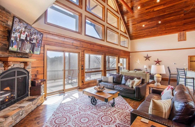 4BR, Minutes pour Boone, Blowing Rock, Parkway, Bain à remous, Billard, Vues vastes, Baby-foot, Shuffleboard