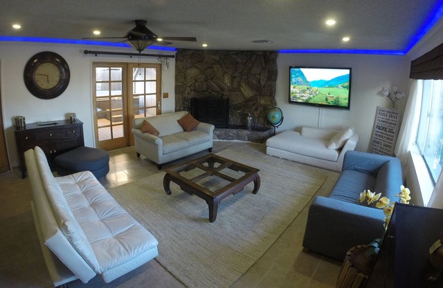 Elegant & Luxurious, Clean & Cheerful entire house