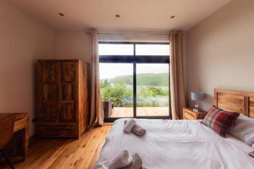 Elegant & Luxurious Cottage by the Fairy Pools 5