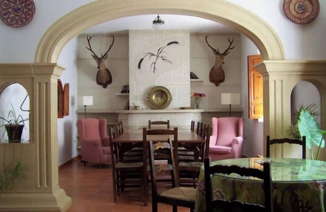 Elegant Manor House near Alcalá del Jucar with Piano!