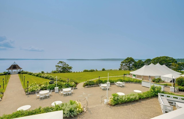Elegant Oceanfront Maine Estate w/ Gazebo