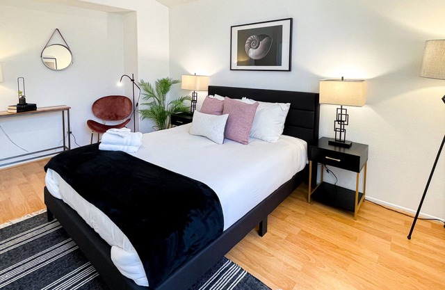 Elegant Secluded and Safe Clean Home