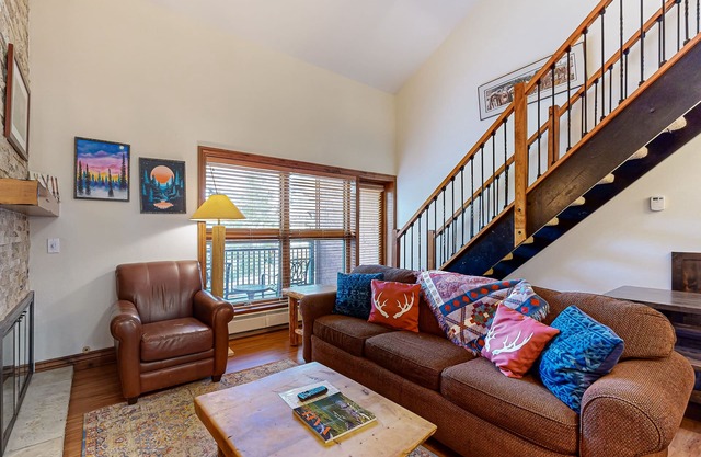 Elegant, ski-in/out condo w/ fireplace, fast WiFi, shared pool/hot tubs/laundry