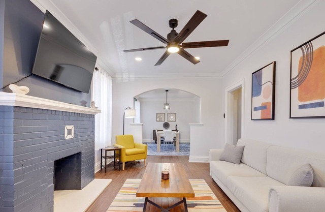 Elegant, Spacious, Modern. Extended stays welcome