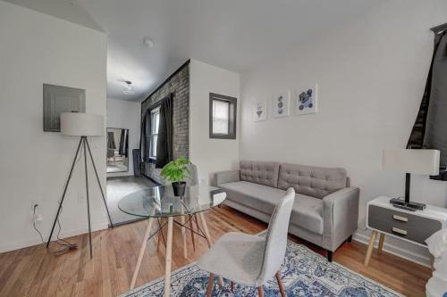 Elegant Studio McKinley Beach - Brady St Lowr East