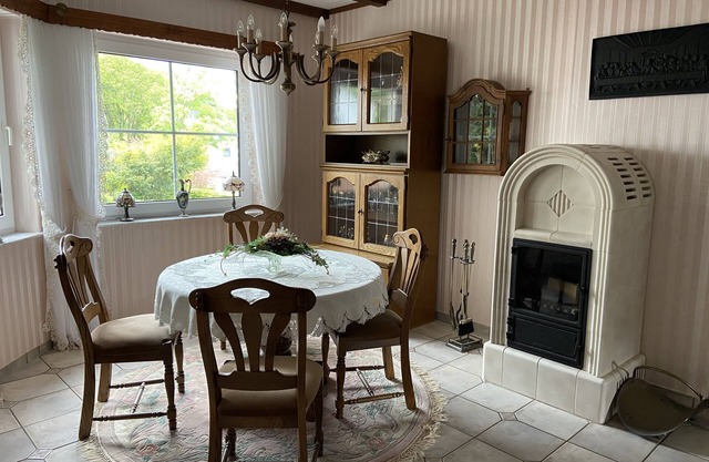 Elegantly and playfully furnished apartment 104 sqm