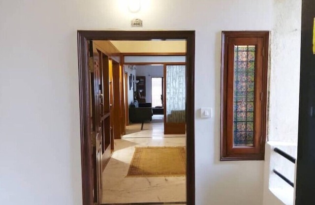 Elegantly furnished spacious 3 BHK apartment