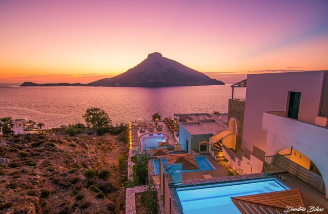 Elena Village Hotel & Suites
