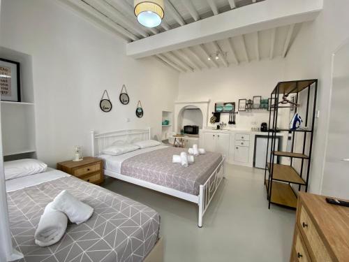 Elenita’s Mykonos town flat