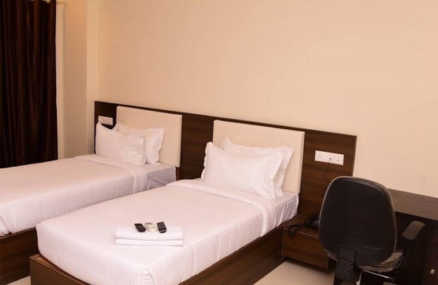 Elephant Suites Brookefield # 9