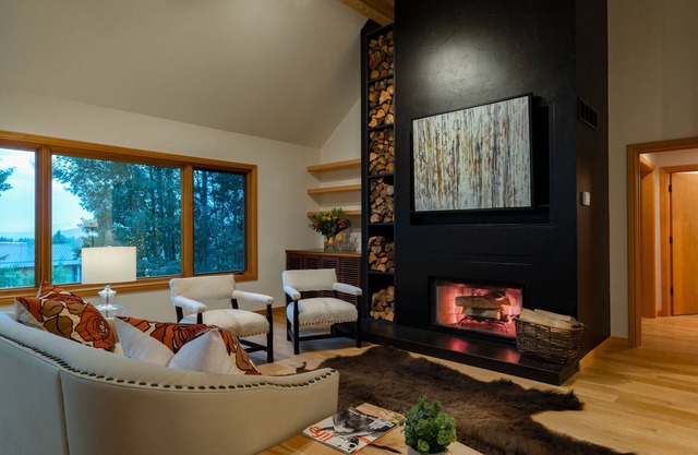 Elevated Living in the Heart of Jackson Hole! Spend the Season 4bed