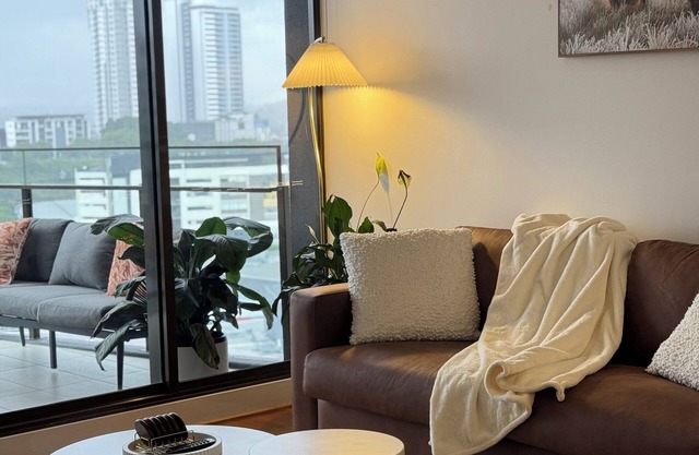 Elite Stay- at THE DEAN’s PLACE W/ City & Sunset View Free private parking, Pool